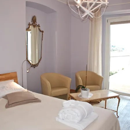 Bed and breakfast Sotto Il Faro -