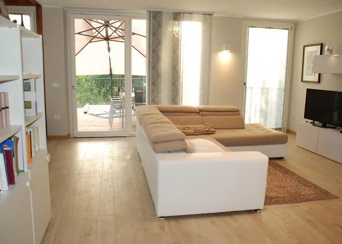 Bed & Breakfast Sotto Il Faro - Trieste