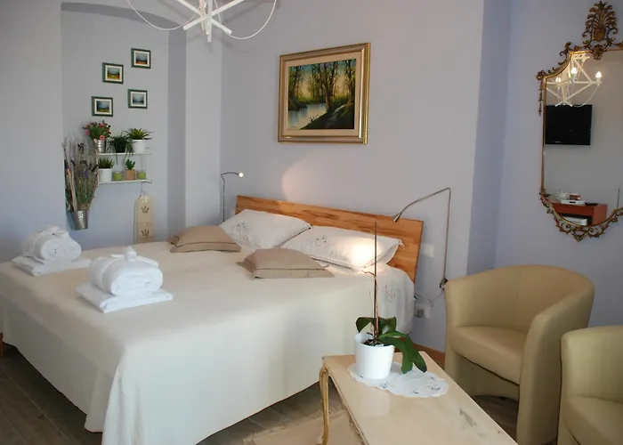 Bed & Breakfast Sotto Il Faro - Trieste