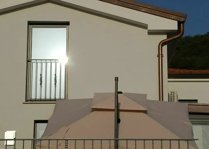 Sotto Il Faro - Trieszt